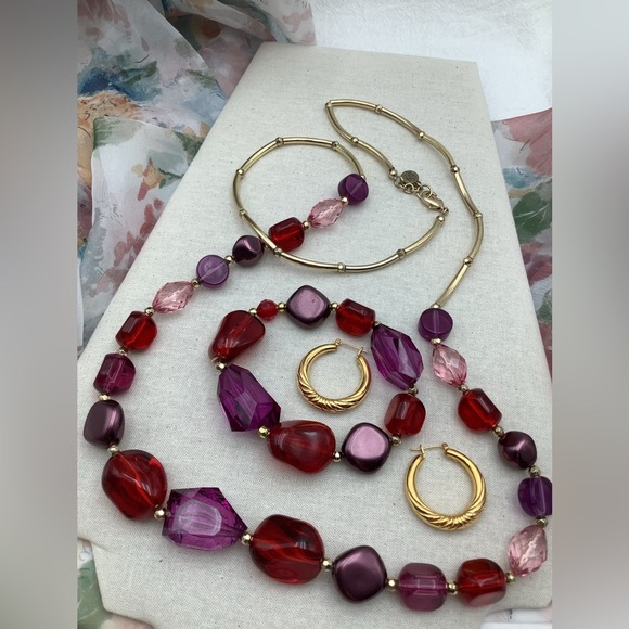 Napier Gold and Purples Necklace Set with Pierced earrings - Picture 1 of 2